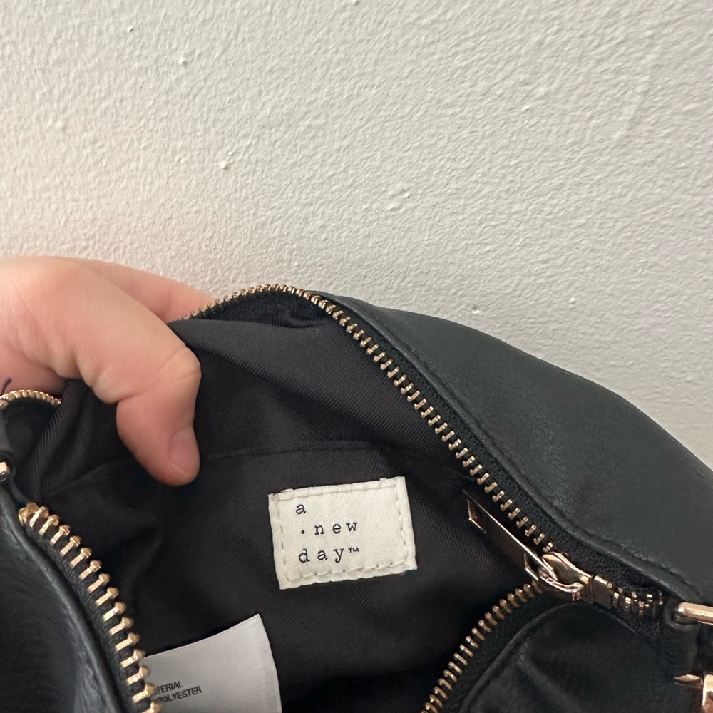 a new day Black Crossbody Bag - Picture 5 of 5
